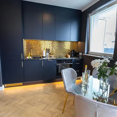 Apartmán Aparti Goldnblack Galaxy Štetín