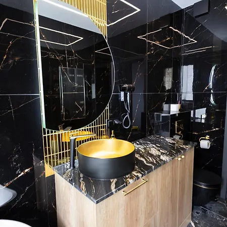 Aparti Goldnblack Galaxy Štetín